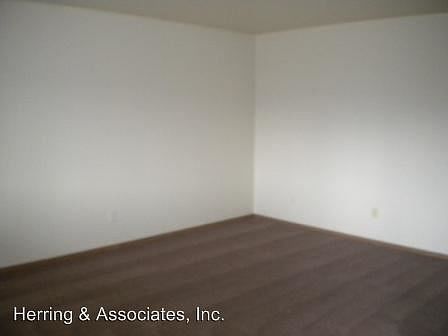 4th image of 603 Eastmont Ave APT C