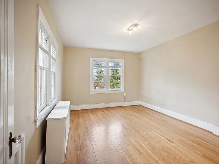 215 Emerson St NW #205 — Photo 6