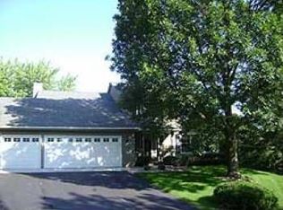 19605 Vine Ridge Rd, Shorewood, MN 55331