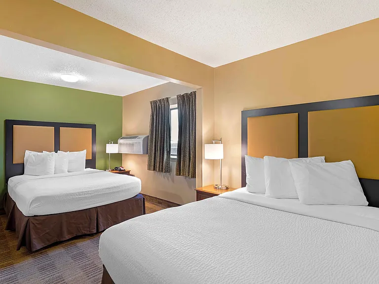 Studio Suite - 2 Queen Beds