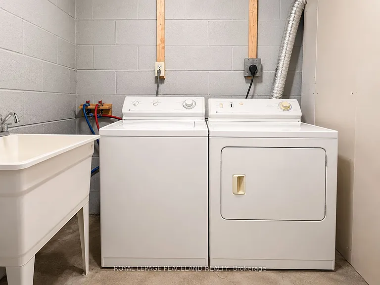403 Denlow Ave #BASEMENT — Photo 9