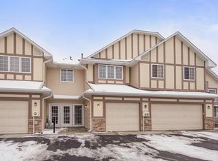 4096 Meadowlark Curv, Eagan, MN 55122