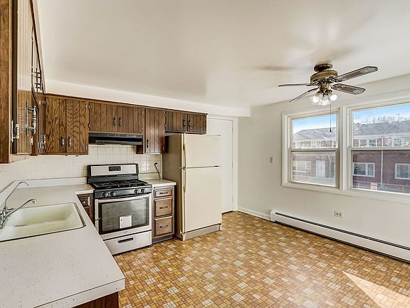 4th image of 9285 W Noel Ave #B1