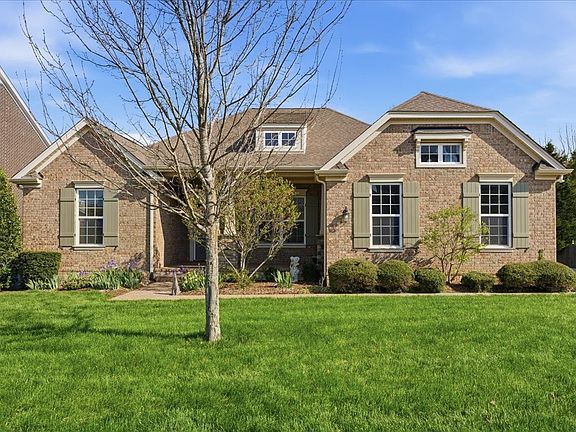 4th image of 3107 Oxford Dr