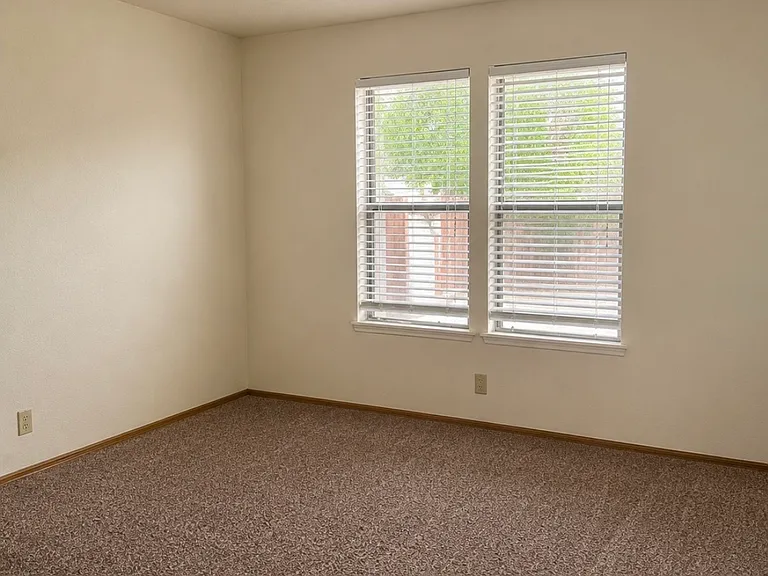 204 King Hiram Ln #201 — Photo 15