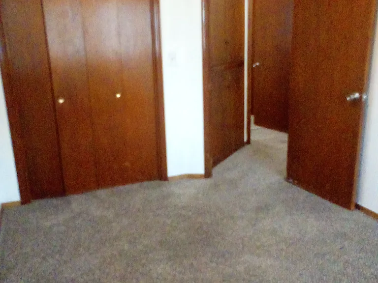 312 E Cedar Ln — Photo 17
