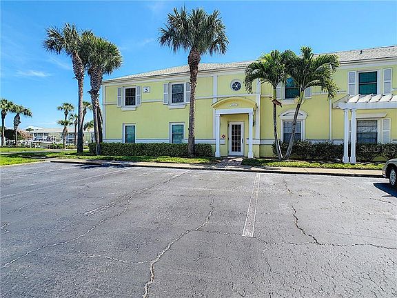 2nd image of 5000 Beach Dr SE APT D