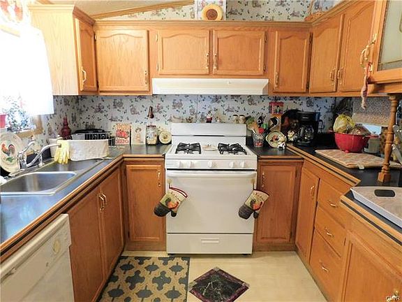 5th image of 4241 Heritage Ln