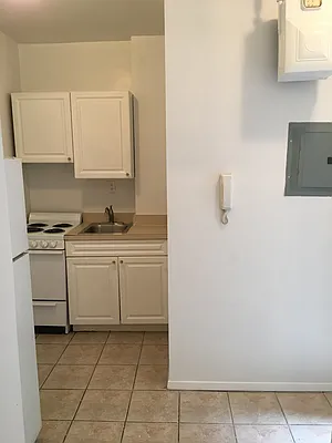 Rented by Jeffrey Mark Peckage Inc. | media 21