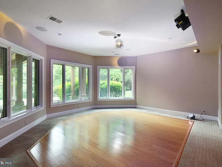 9864 Walker Glen Ct — Photo 56