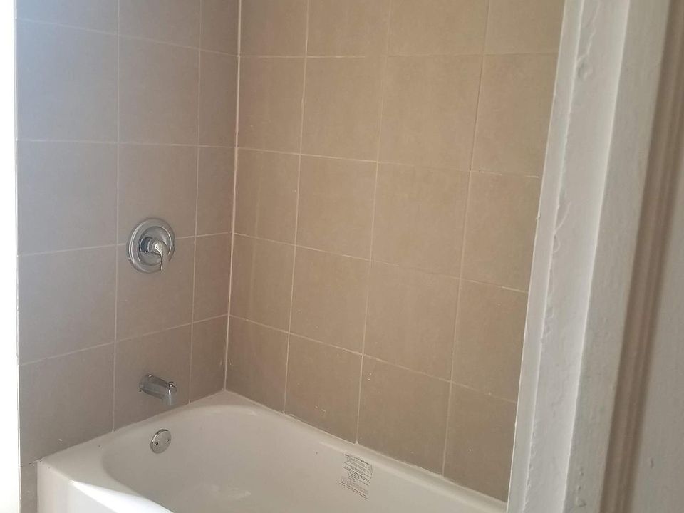1st image of 7224 S Jeffery Blvd APT 2