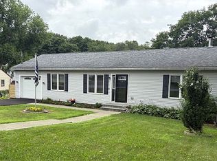 61 Boulevard Knls, Poughkeepsie, NY 12601