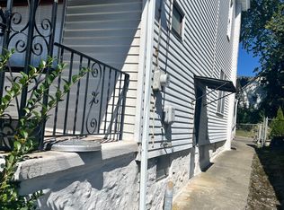 1142 Hampton St, Scranton, PA 18504