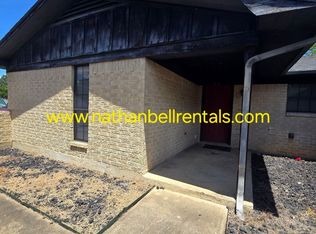 3762 Clarksville St, Paris, TX 75460