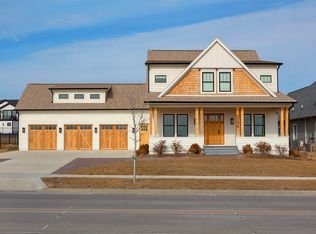 806 SW Prairie Trail Pkwy, Ankeny, IA 50023