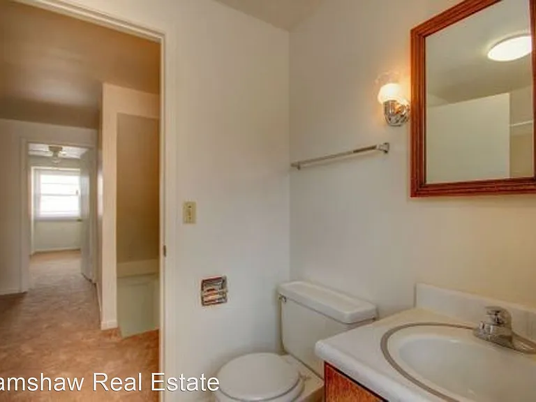 1010 Crescent Dr — Photo 9
