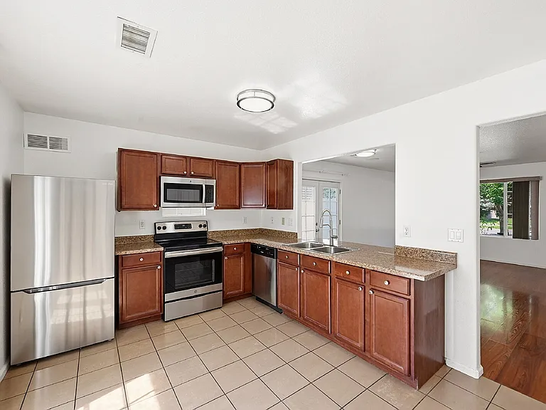 4405 Argonne St — Photo 7
