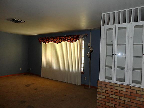 2nd image of 215 Hollyvale Dr