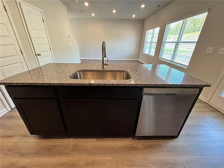 101 Lavender Cir — Photo 8