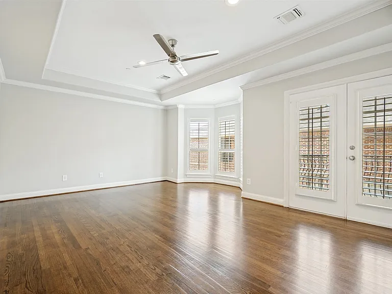 3967 Travis St — Photo 17