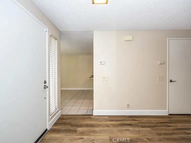 21 Ashbrook #102 — Photo 4
