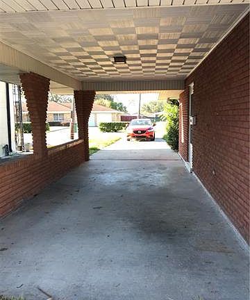 2nd image of 929 Avenue F