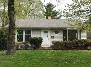 2106 Saint James St, Rolling Meadows, IL 60008
