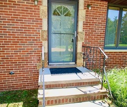 3rd image of 1839 Skyline Dr