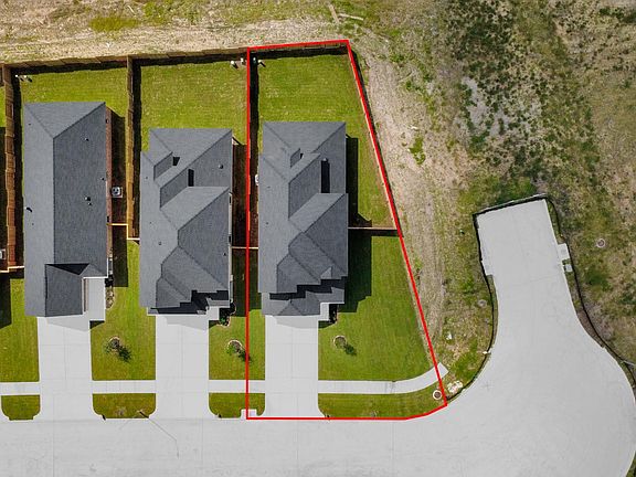 5th image of 5851 Madison Trail Dr