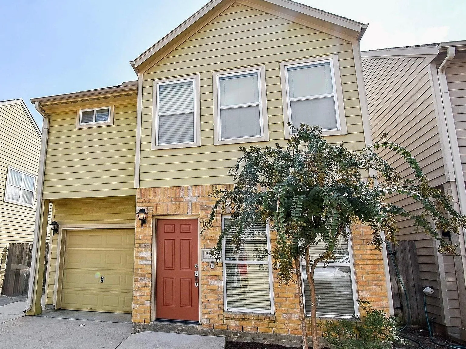 2 bed, 2.5 bath, 1432 sqft, $1,850 — Photo 1