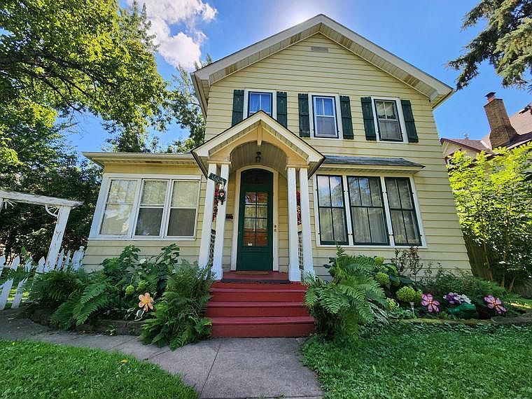 1st image of 1684 Blair Ave