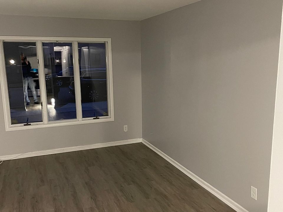 1st image of 357 Philip Ave Floor 1
