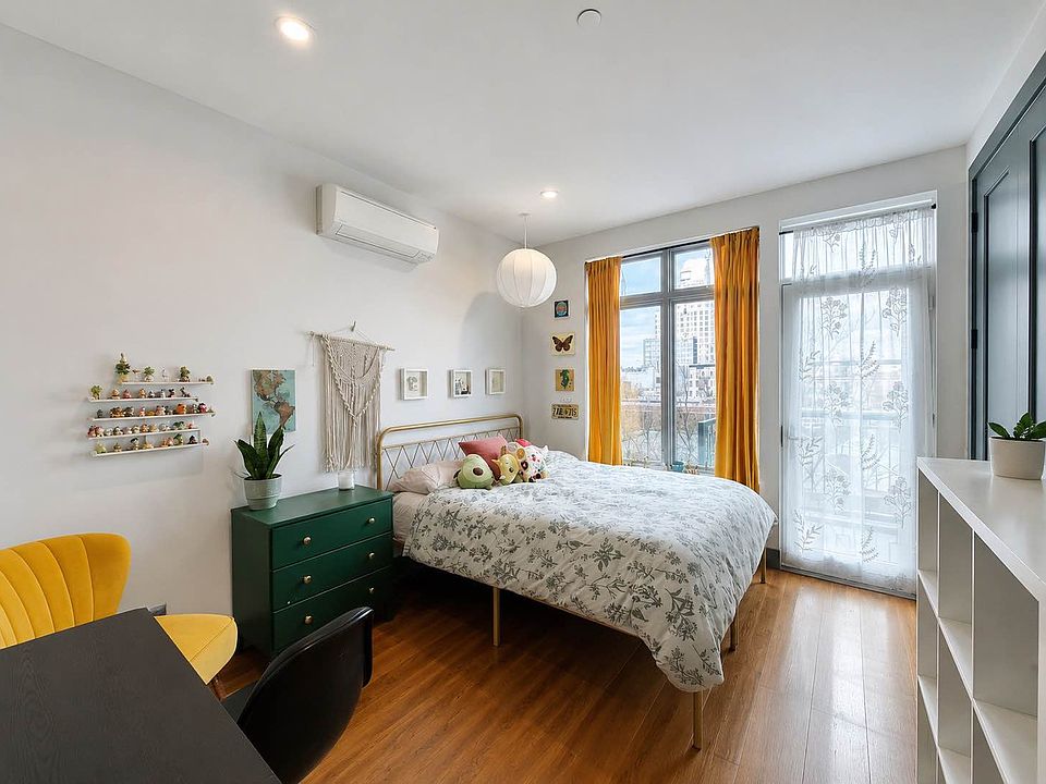 1st image of 27 Woodbine St #2B