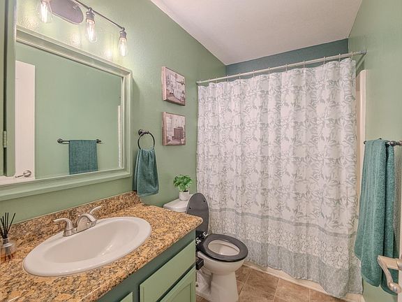 5th image of 47 Francis Circle