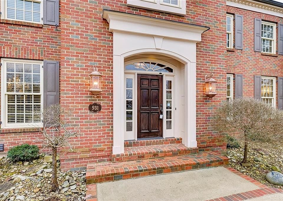 931 Turning Point Ln, Hamilton Twp, OH 45039 Zillow