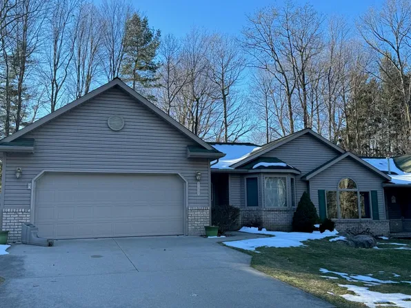 2790 S Townline Rd, Houghton Lake, MI 48629
