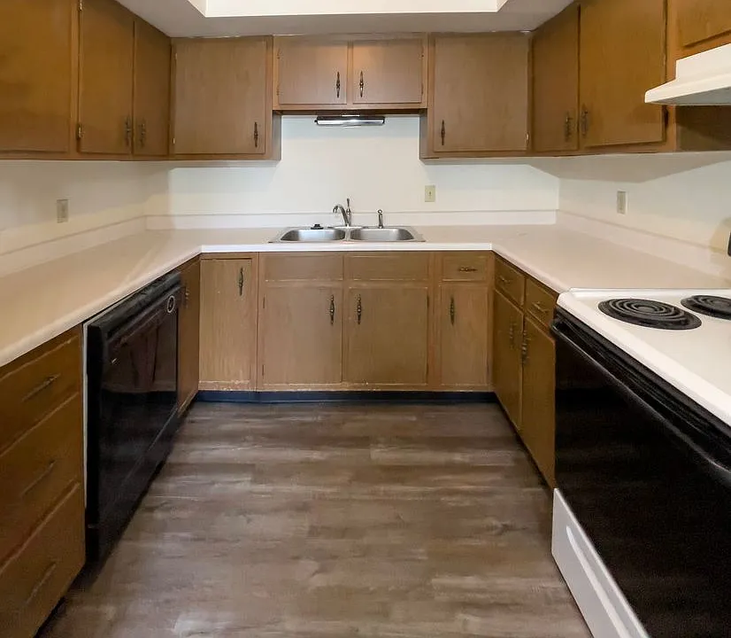 2504 N Wheeling Ave #2H
