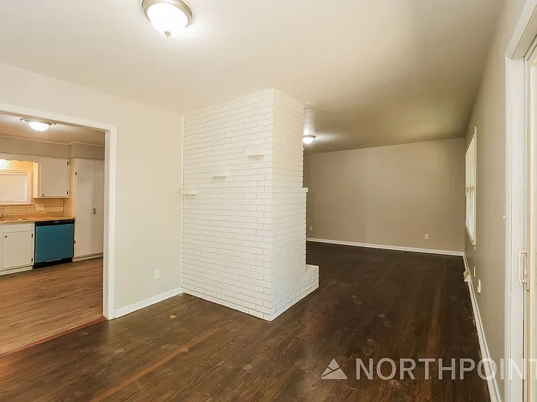 808 N Piute Ave — Photo 5