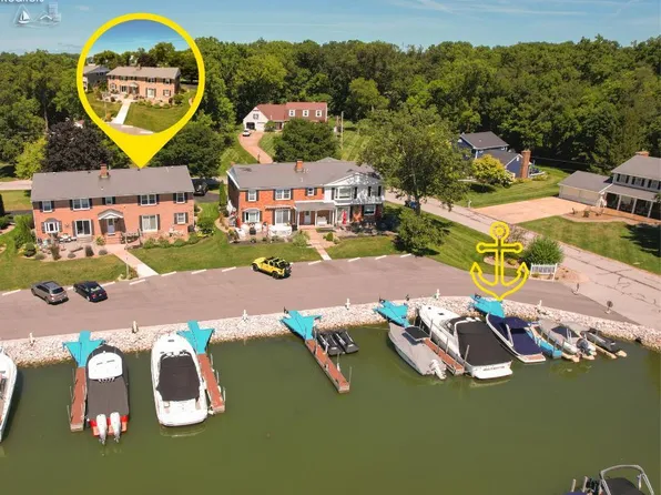 2188 N Carriage Ln APT 7, Port Clinton, OH 43452