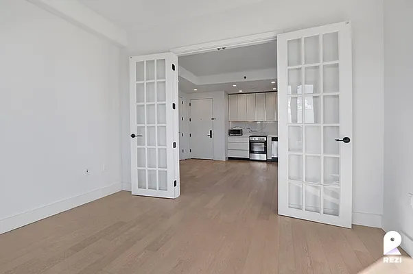 Rented by REZI | media 3