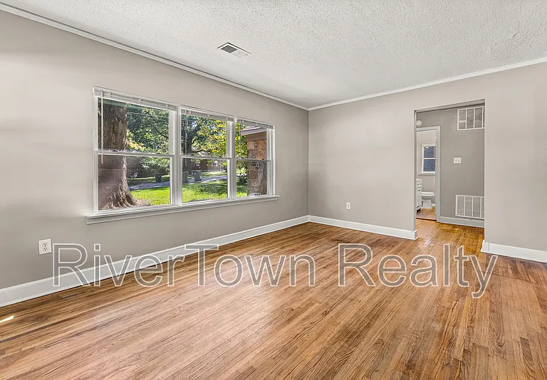 1678 Alta Vista Ave — Photo 11