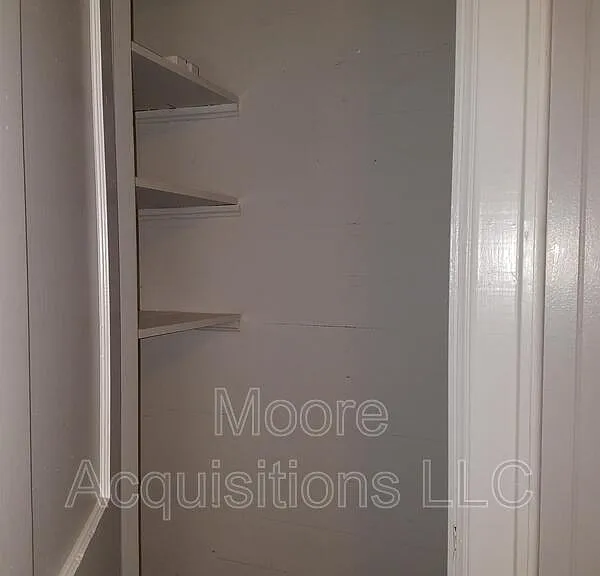 221 Leonard Dr — Photo 14