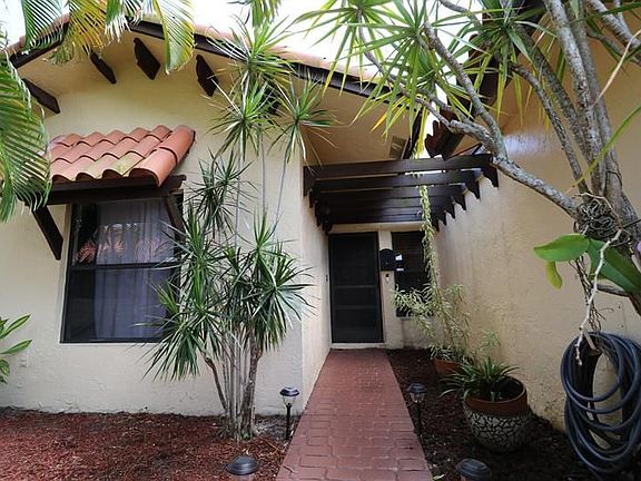2nd image of 5236 Bolero Cir