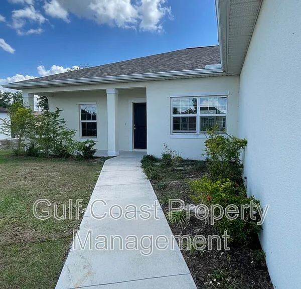1700 NW 6th St — Photo 2