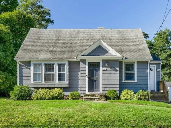 61 Malden St, Worcester, MA 01606