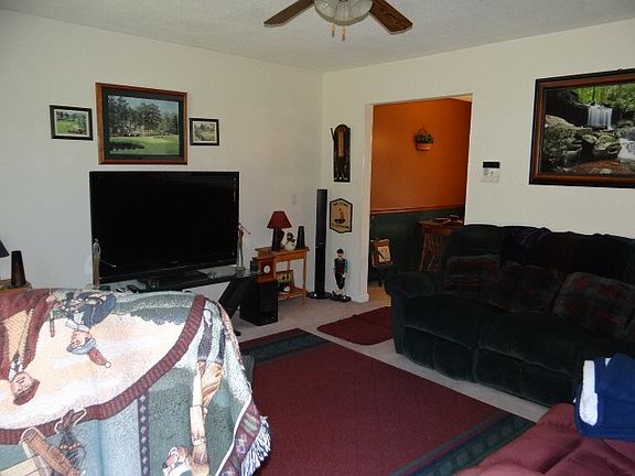 5th image of 1674 Old Oak Ln