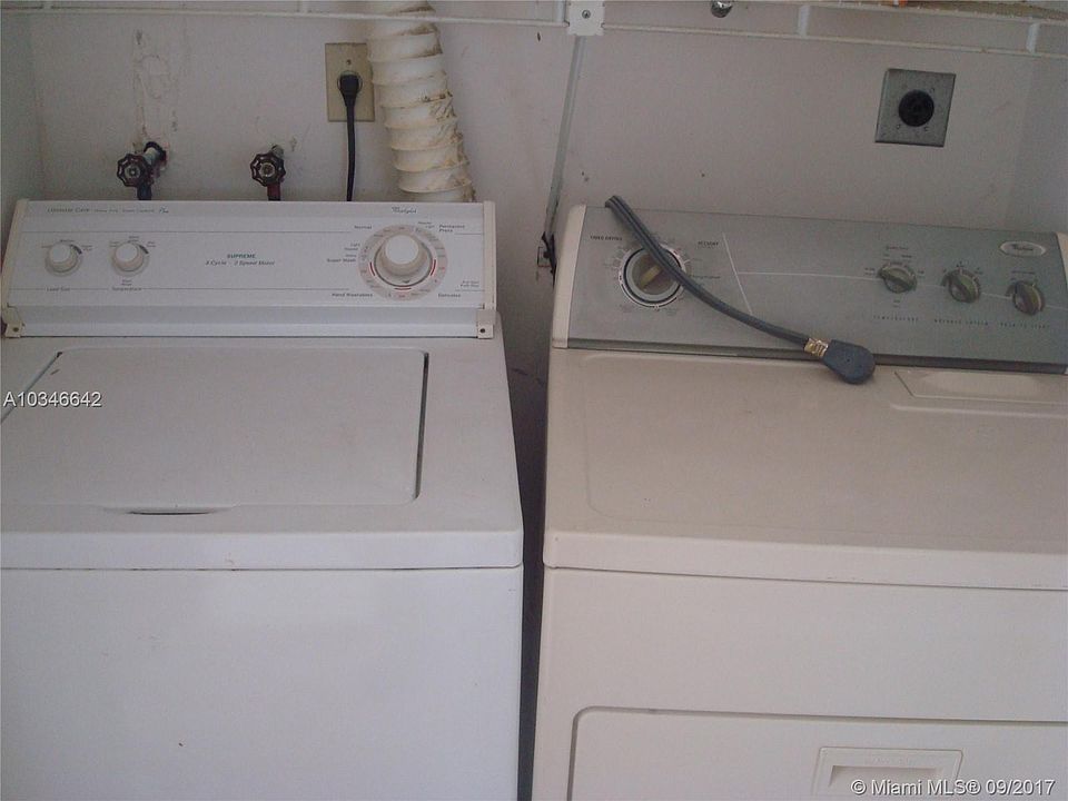 2nd image of 10725 NW 10th St