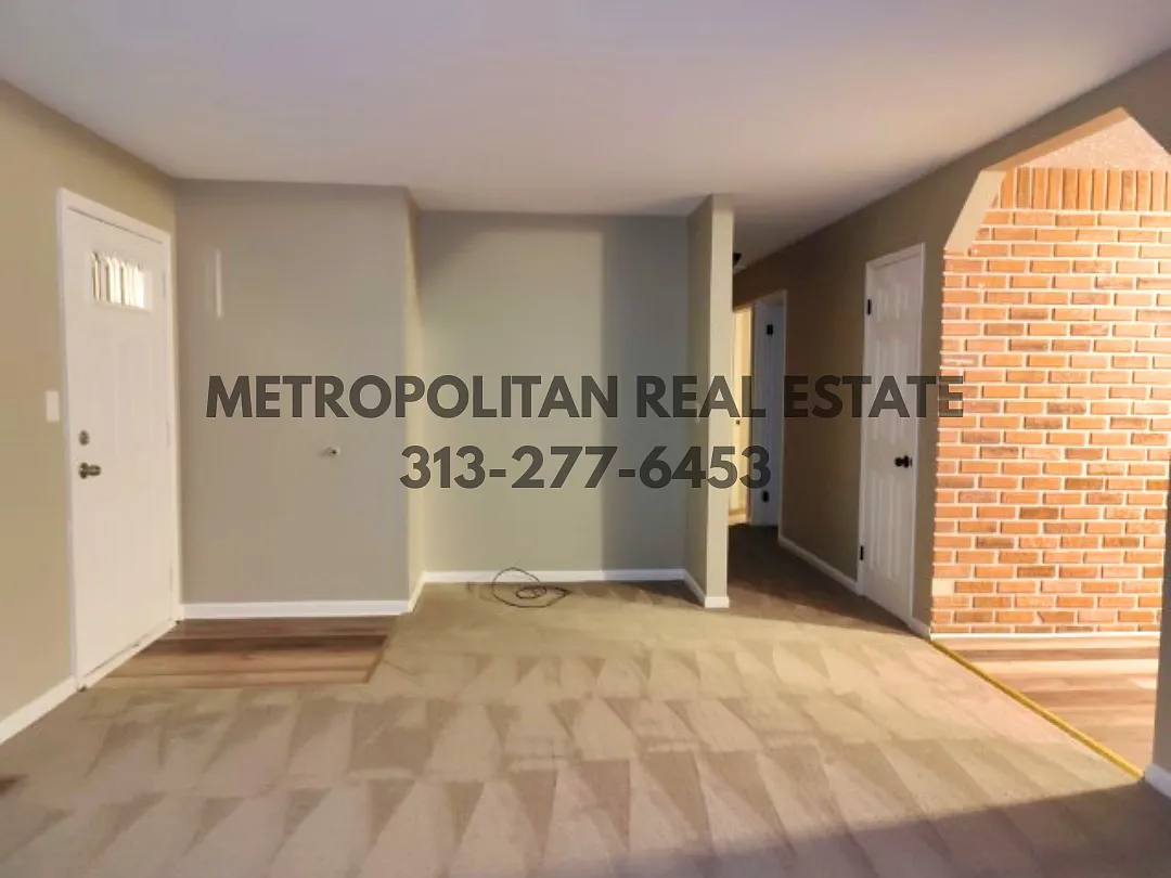 3 bed, 1060 sqft, $1,650 — Photo 3