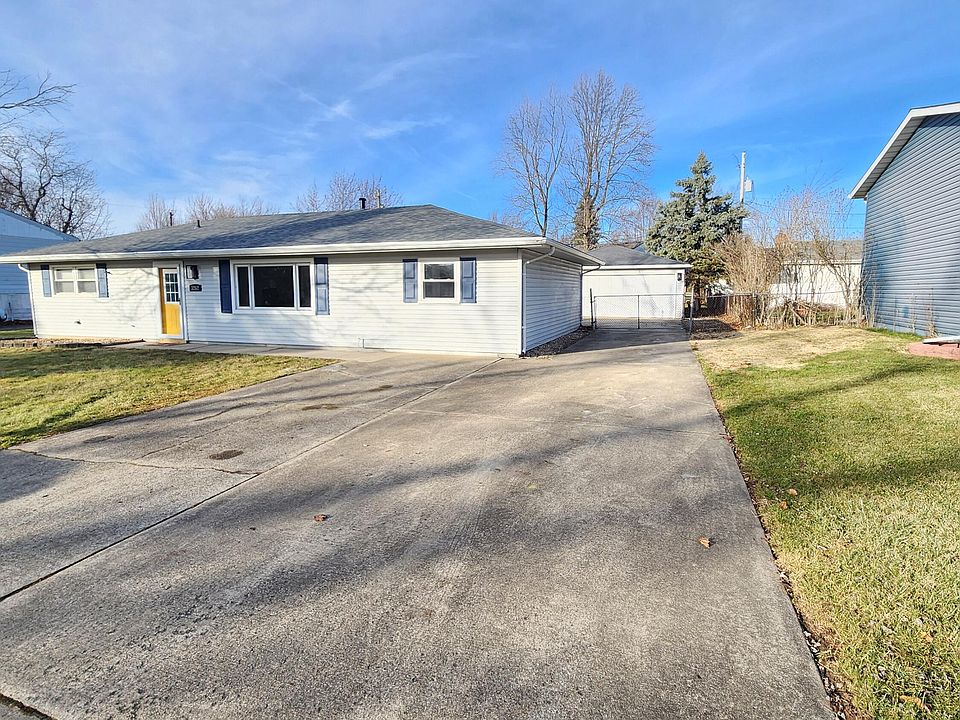 1st image of 3262 W 76th Ln
