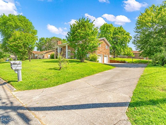 4th image of 7528 Oaken Dr
